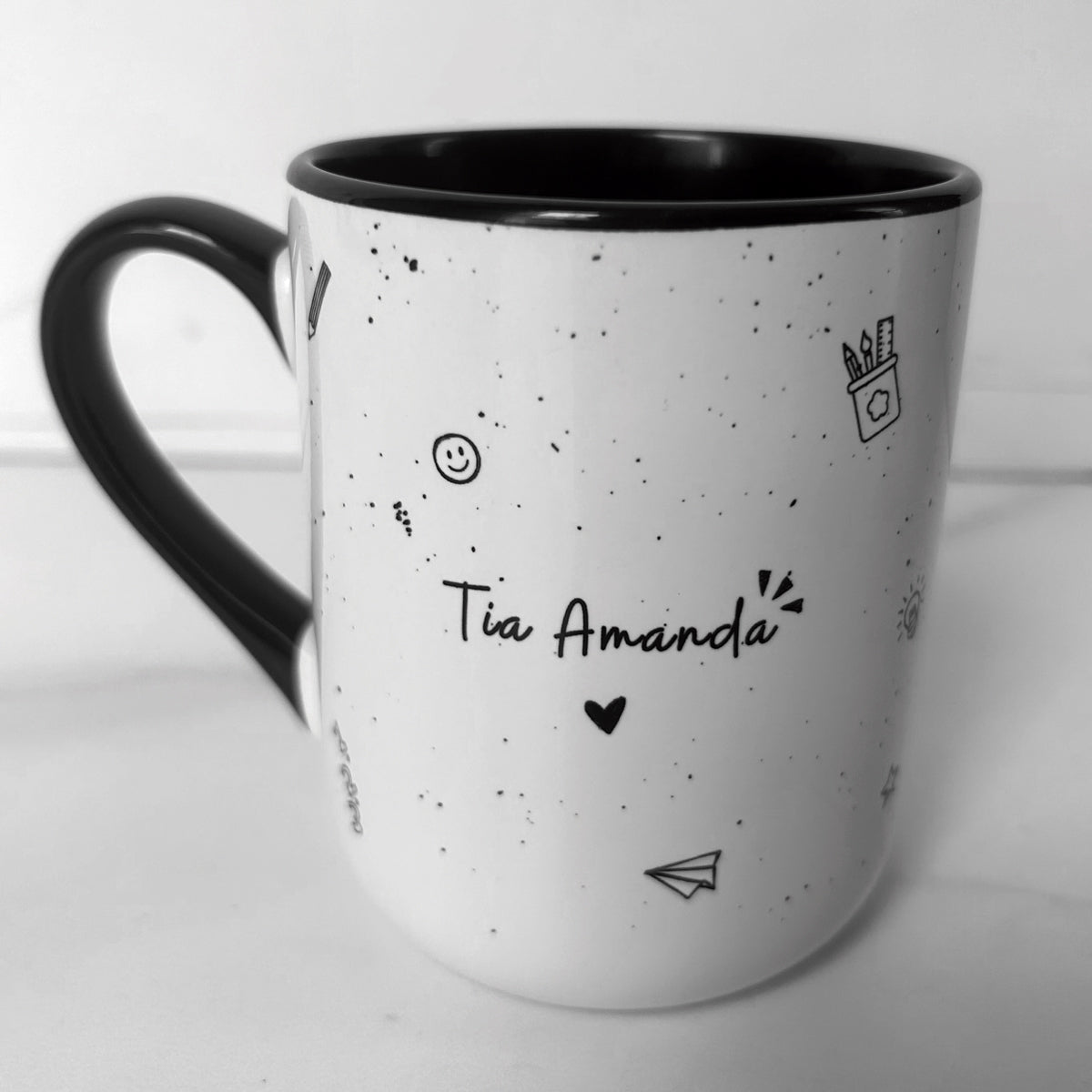 Caneca Ensinar Personalizada Dia dos Professores Alça e Interior Pretos 325ml